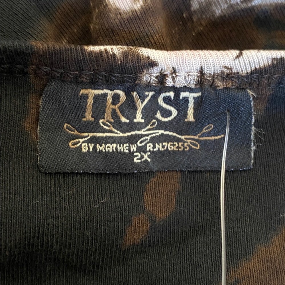 Tryst Black and Brown Abstract Long Sleeve Tee - Picture 3 of 4